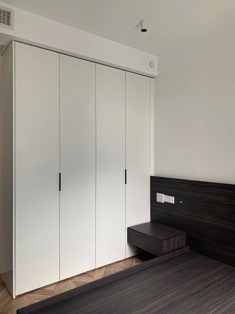 简约衣柜，诠释生活之美